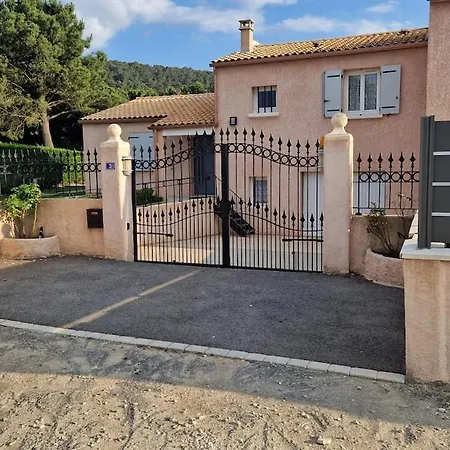En Provence Avec Un Jacuzzi Privatif *