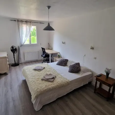 En Provence Avec Un Jacuzzi Privatif Holiday home Saint-Paul-Trois-Chateaux