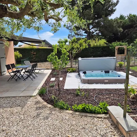 En Provence Avec Un Jacuzzi Privatif Saint-Paul-Trois-Chateaux