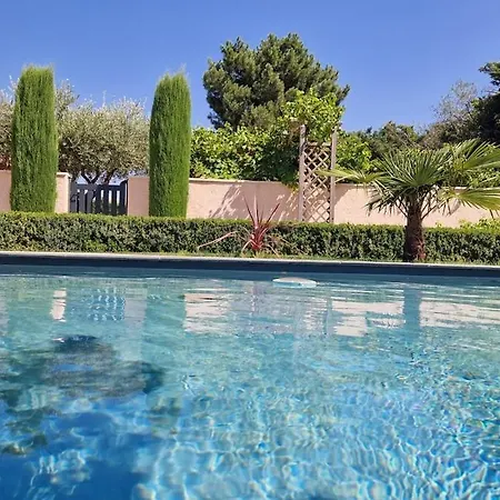 Holiday home En Provence Avec Un Jacuzzi Privatif