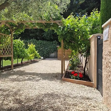 En Provence Avec Piscine Au Sel * Сен-Поль-Труа-Шато